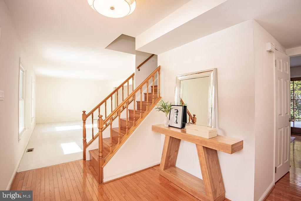 9102 RED LION TAVERN CT, SPRINGFIELD, Virginia 22153, 4 Bedrooms Bedrooms, ,2 BathroomsBathrooms,Residential,For sale,9102 RED LION TAVERN CT,VAFX2287774 MLS # VAFX2287774