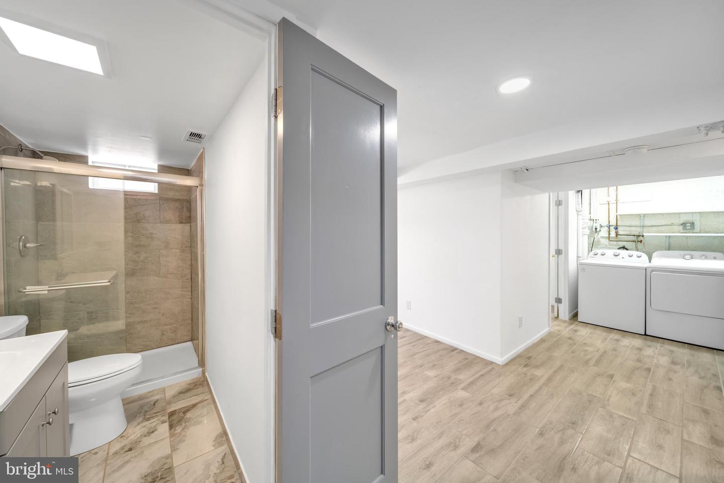 647 EMERSON ST NE, WASHINGTON, District Of Columbia 20017, 3 Bedrooms Bedrooms, ,2 BathroomsBathrooms,Residential,For sale,647 EMERSON ST NE,DCDC2243552 MLS # DCDC2243552