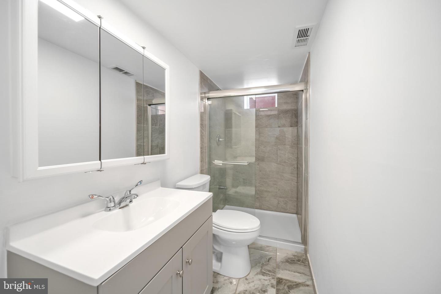 647 EMERSON ST NE, WASHINGTON, District Of Columbia 20017, 3 Bedrooms Bedrooms, ,2 BathroomsBathrooms,Residential,For sale,647 EMERSON ST NE,DCDC2243552 MLS # DCDC2243552