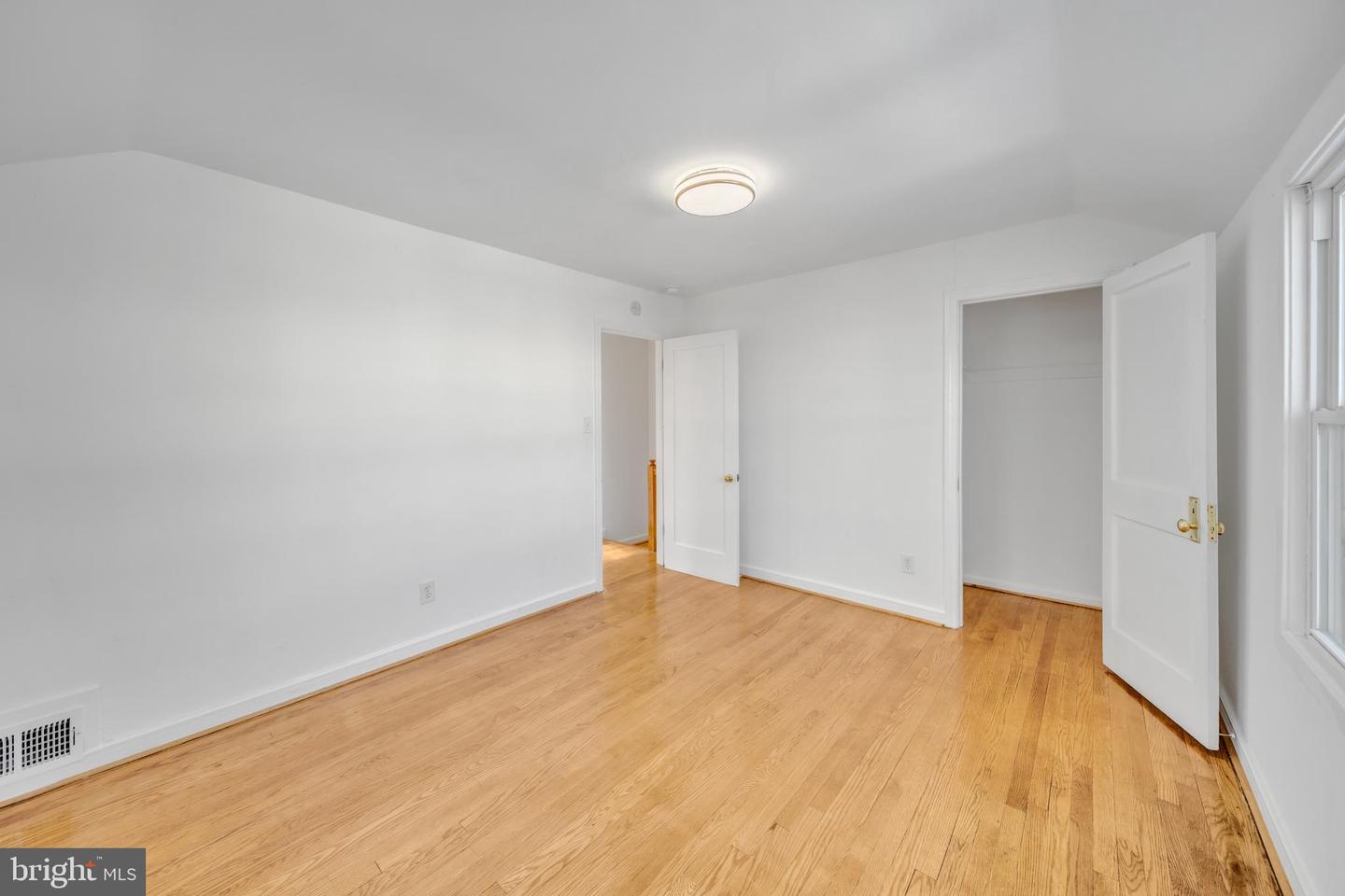 647 EMERSON ST NE, WASHINGTON, District Of Columbia 20017, 3 Bedrooms Bedrooms, ,2 BathroomsBathrooms,Residential,For sale,647 EMERSON ST NE,DCDC2243552 MLS # DCDC2243552