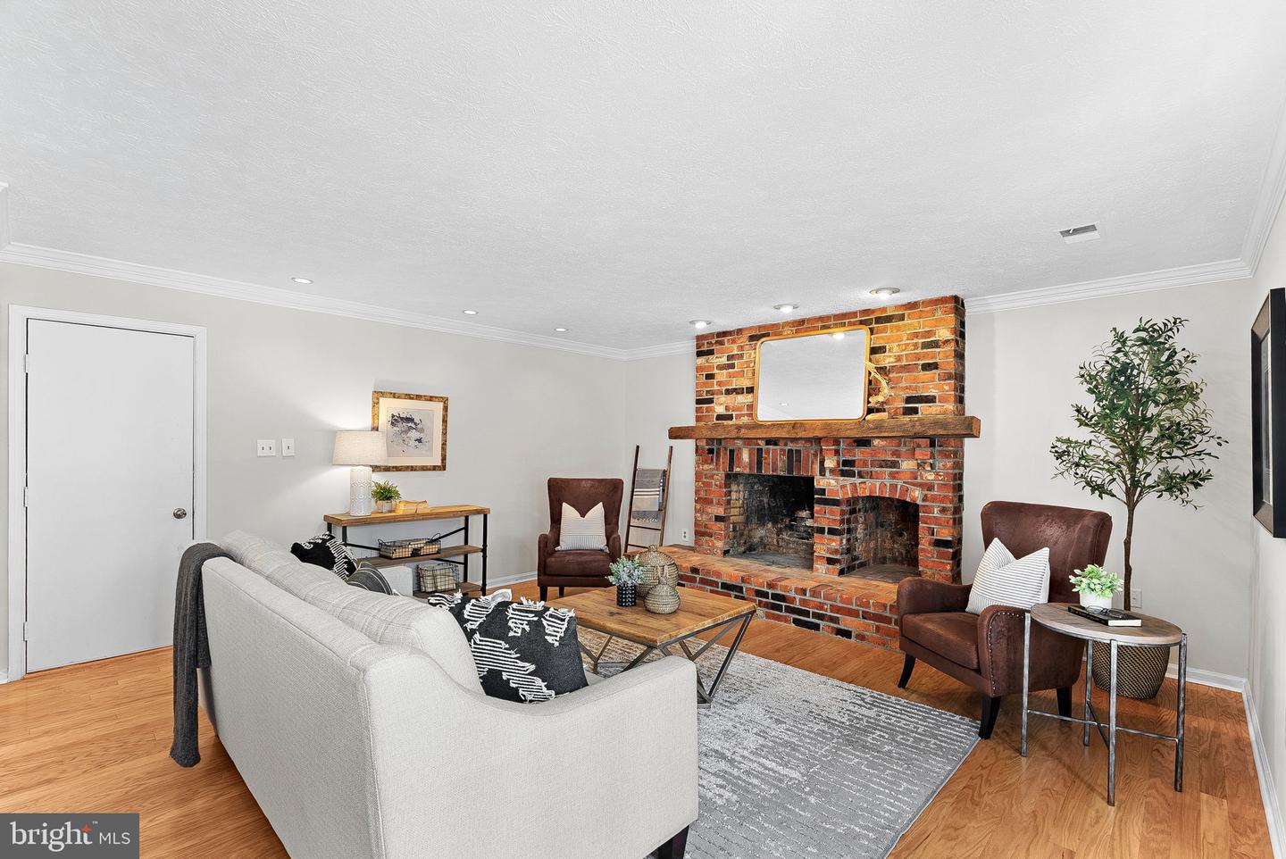 45 CARROLLTON RD, STERLING, Virginia 20165, 4 Bedrooms Bedrooms, ,3 BathroomsBathrooms,Residential,For sale,45 CARROLLTON RD,VALO2114812 MLS # VALO2114812