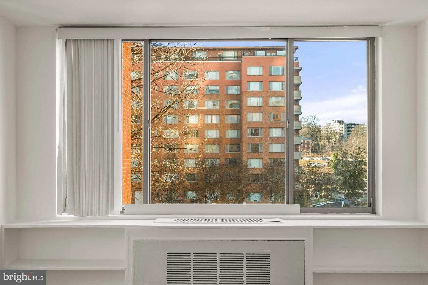 1121 ARLINGTON BLVD #405, ARLINGTON, Virginia 22209, 1 Bedroom Bedrooms, ,1 BathroomBathrooms,Residential,For sale,1121 ARLINGTON BLVD #405,VAAR2068220 MLS # VAAR2068220