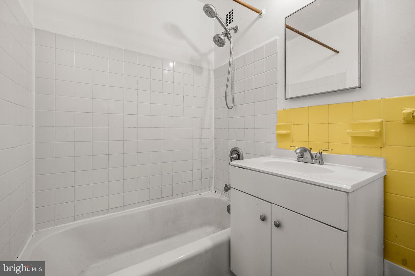 1121 ARLINGTON BLVD #405, ARLINGTON, Virginia 22209, 1 Bedroom Bedrooms, ,1 BathroomBathrooms,Residential,For sale,1121 ARLINGTON BLVD #405,VAAR2068220 MLS # VAAR2068220