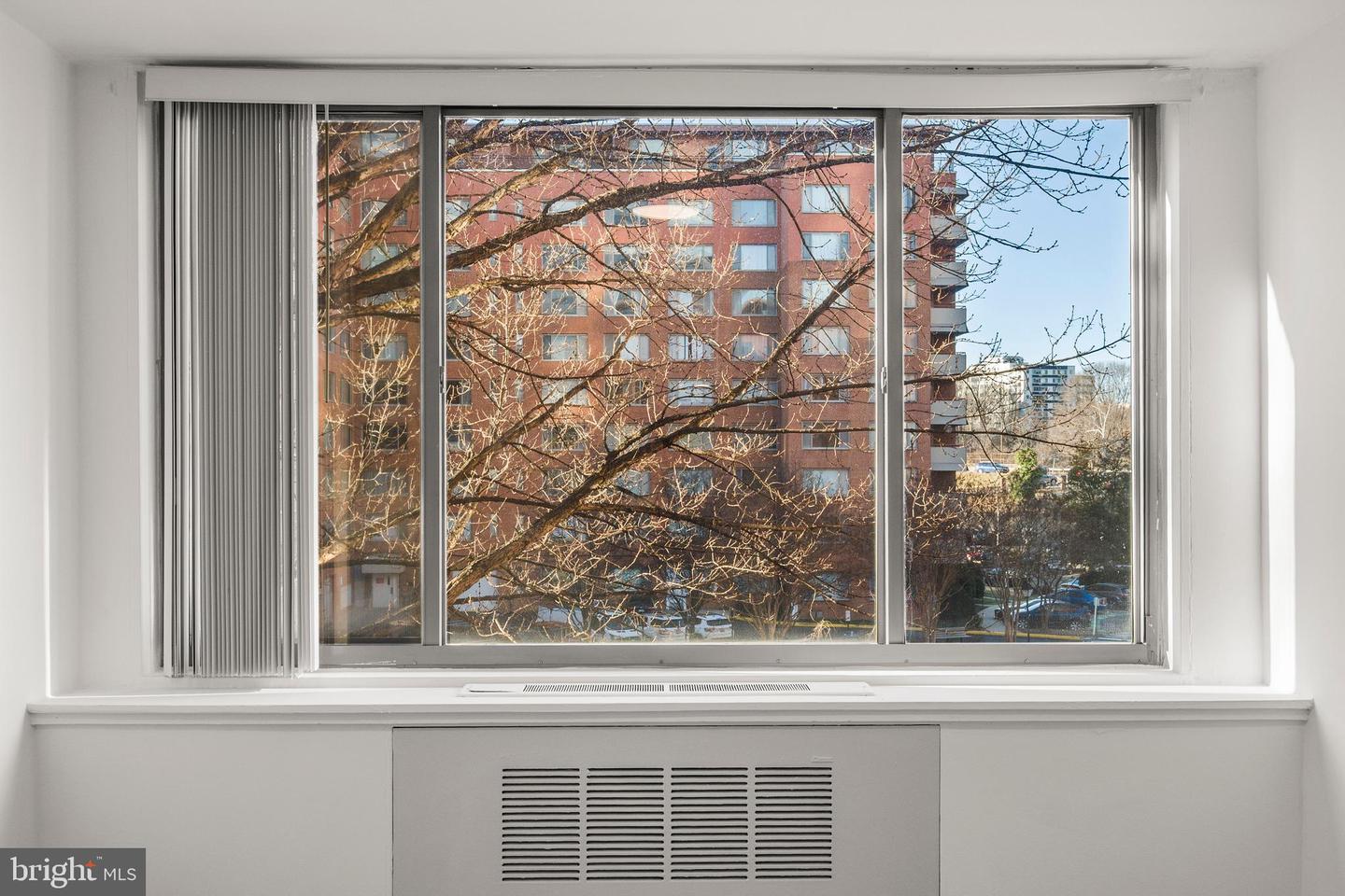 1121 ARLINGTON BLVD #405, ARLINGTON, Virginia 22209, 1 Bedroom Bedrooms, ,1 BathroomBathrooms,Residential,For sale,1121 ARLINGTON BLVD #405,VAAR2068220 MLS # VAAR2068220