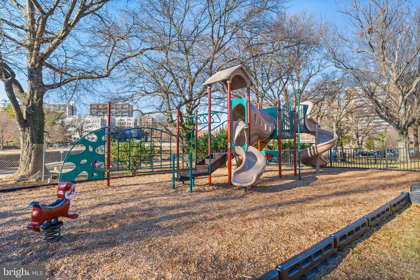 1121 ARLINGTON BLVD #405, ARLINGTON, Virginia 22209, 1 Bedroom Bedrooms, ,1 BathroomBathrooms,Residential,For sale,1121 ARLINGTON BLVD #405,VAAR2068220 MLS # VAAR2068220