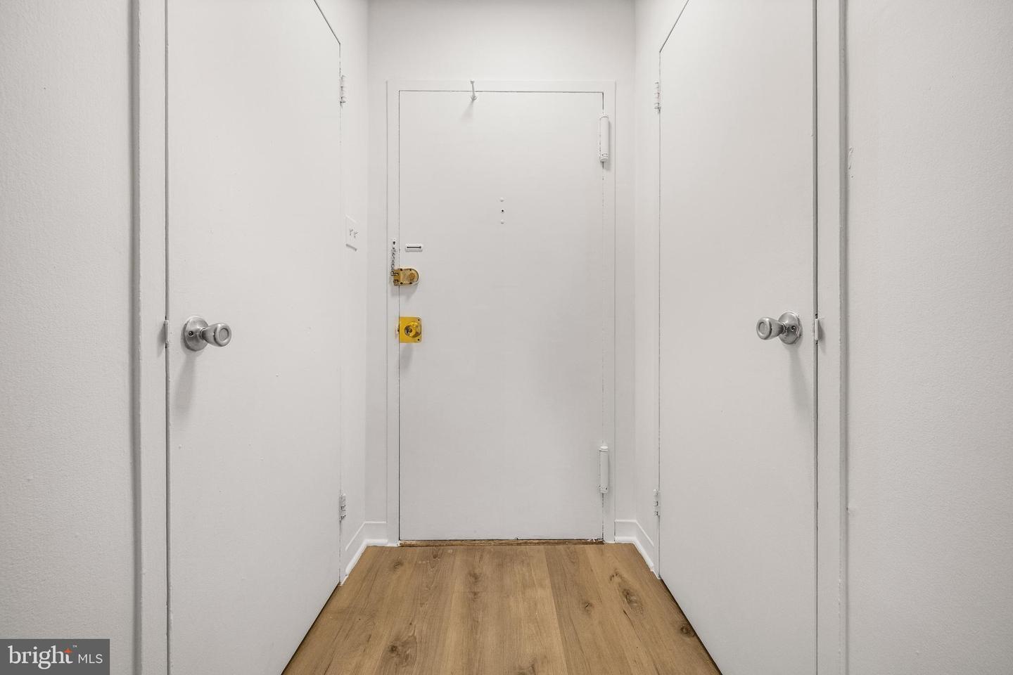 1121 ARLINGTON BLVD #405, ARLINGTON, Virginia 22209, 1 Bedroom Bedrooms, ,1 BathroomBathrooms,Residential,For sale,1121 ARLINGTON BLVD #405,VAAR2068220 MLS # VAAR2068220