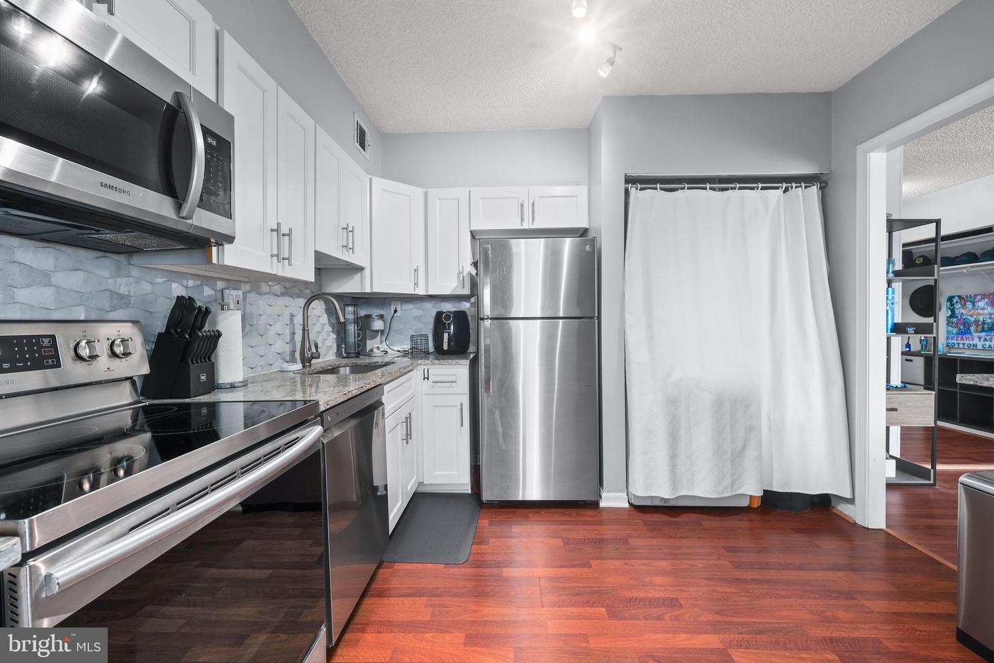 5500 HOLMES RUN PKWY #703, ALEXANDRIA, Virginia 22304, 1 Bedroom Bedrooms, ,1 BathroomBathrooms,Residential,For sale,5500 HOLMES RUN PKWY #703,VAAX2053588 MLS # VAAX2053588