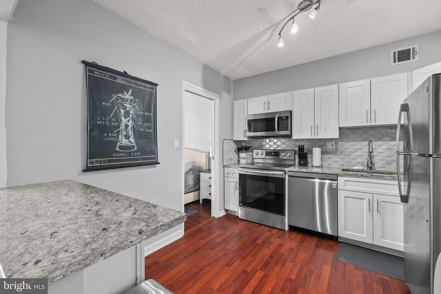 5500 HOLMES RUN PKWY #703, ALEXANDRIA, Virginia 22304, 1 Bedroom Bedrooms, ,1 BathroomBathrooms,Residential,For sale,5500 HOLMES RUN PKWY #703,VAAX2053588 MLS # VAAX2053588