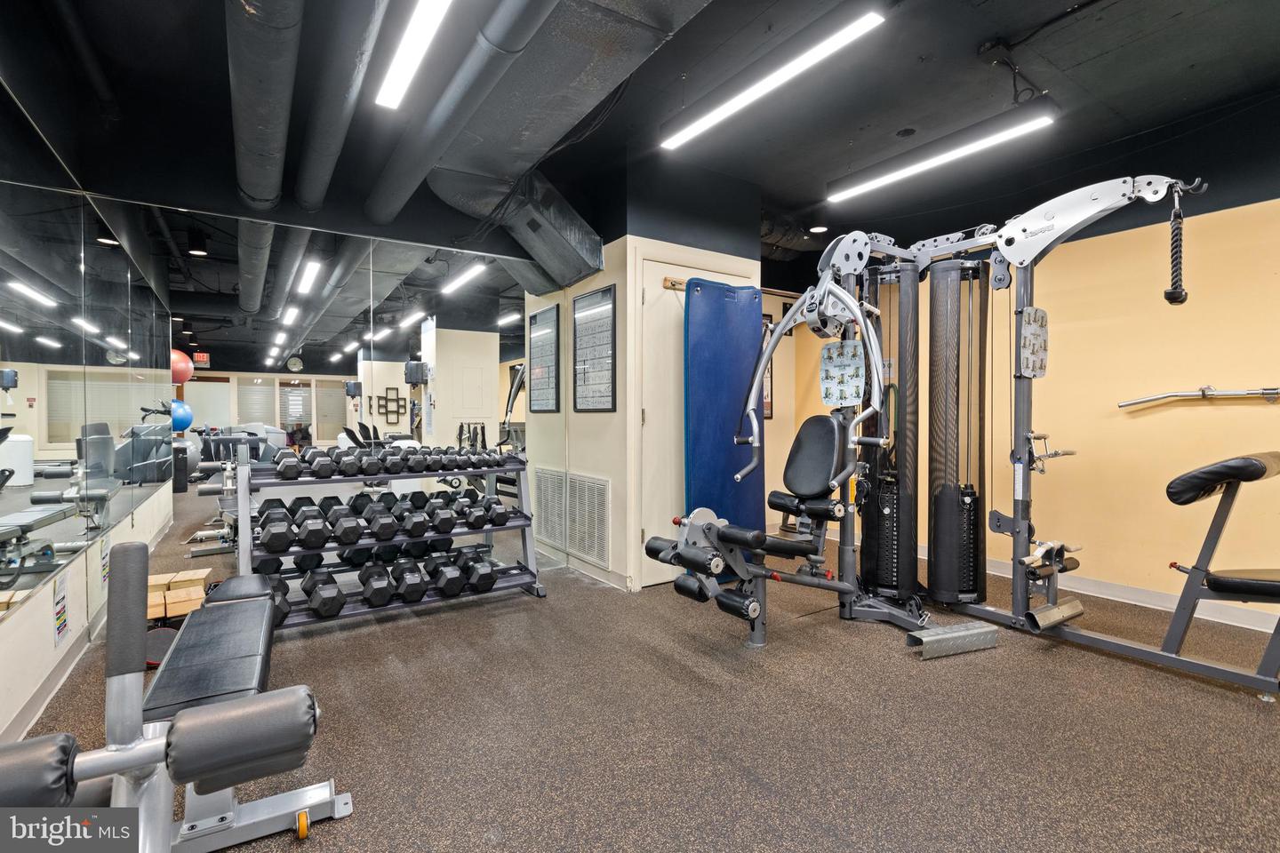 5500 HOLMES RUN PKWY #703, ALEXANDRIA, Virginia 22304, 1 Bedroom Bedrooms, ,1 BathroomBathrooms,Residential,For sale,5500 HOLMES RUN PKWY #703,VAAX2053588 MLS # VAAX2053588