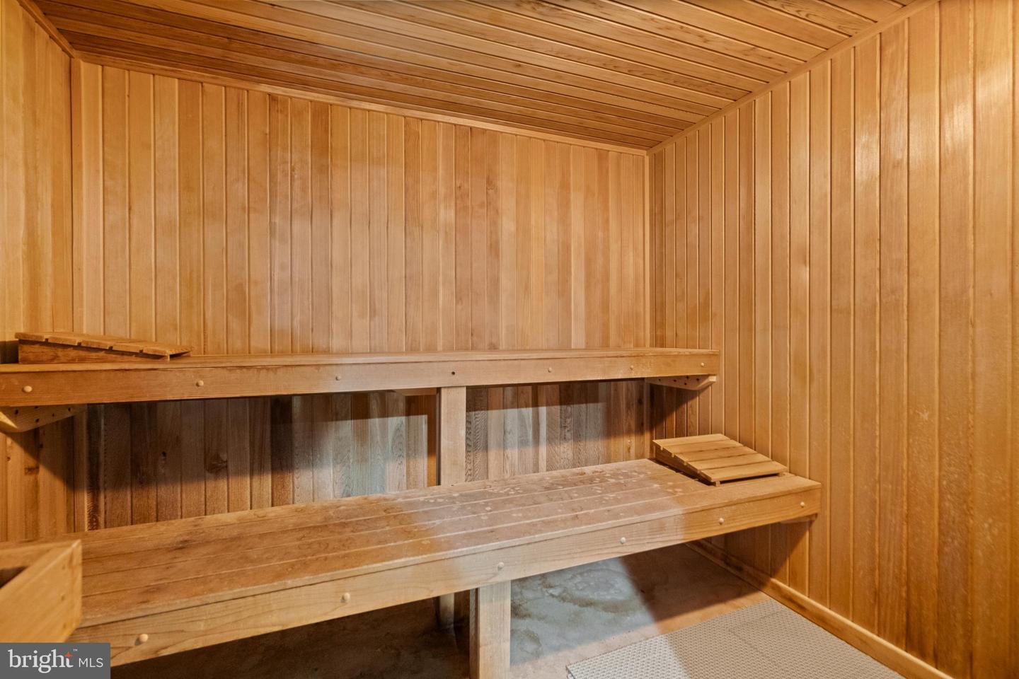 5500 HOLMES RUN PKWY #703, ALEXANDRIA, Virginia 22304, 1 Bedroom Bedrooms, ,1 BathroomBathrooms,Residential,For sale,5500 HOLMES RUN PKWY #703,VAAX2053588 MLS # VAAX2053588