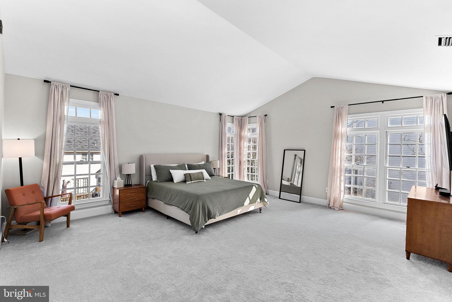 9440 FLOWERDEN LN, MANASSAS, Virginia 20110, 4 Bedrooms Bedrooms, ,3 BathroomsBathrooms,Residential,For sale,9440 FLOWERDEN LN,VAMN2010138 MLS # VAMN2010138