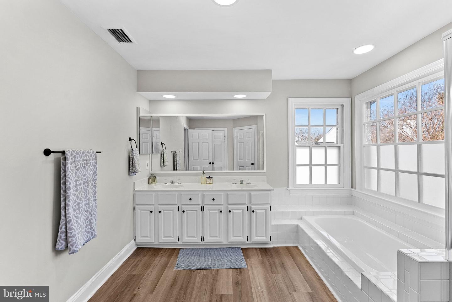 9440 FLOWERDEN LN, MANASSAS, Virginia 20110, 4 Bedrooms Bedrooms, ,3 BathroomsBathrooms,Residential,For sale,9440 FLOWERDEN LN,VAMN2010138 MLS # VAMN2010138