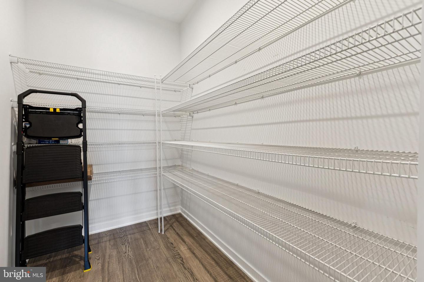 4635 CHARGER PL #805, CHANTILLY, Virginia 20151, 3 Bedrooms Bedrooms, ,2 BathroomsBathrooms,Residential,For sale,4635 CHARGER PL #805,VAFX2287800 MLS # VAFX2287800