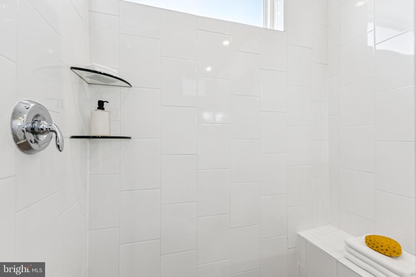 4635 CHARGER PL #805, CHANTILLY, Virginia 20151, 3 Bedrooms Bedrooms, ,2 BathroomsBathrooms,Residential,For sale,4635 CHARGER PL #805,VAFX2287800 MLS # VAFX2287800