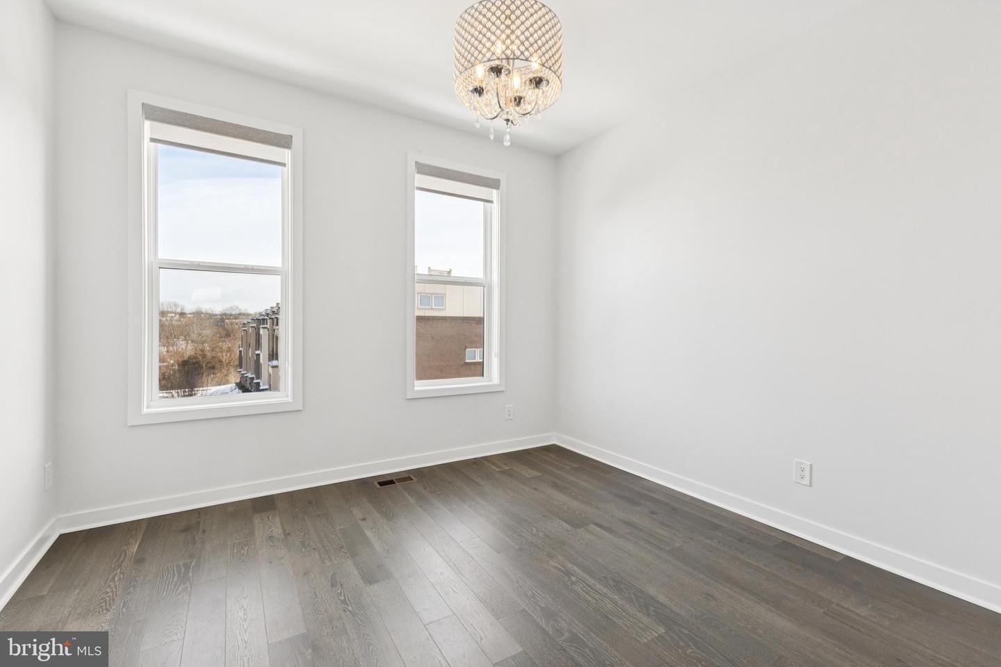 4635 CHARGER PL #805, CHANTILLY, Virginia 20151, 3 Bedrooms Bedrooms, ,2 BathroomsBathrooms,Residential,For sale,4635 CHARGER PL #805,VAFX2287800 MLS # VAFX2287800