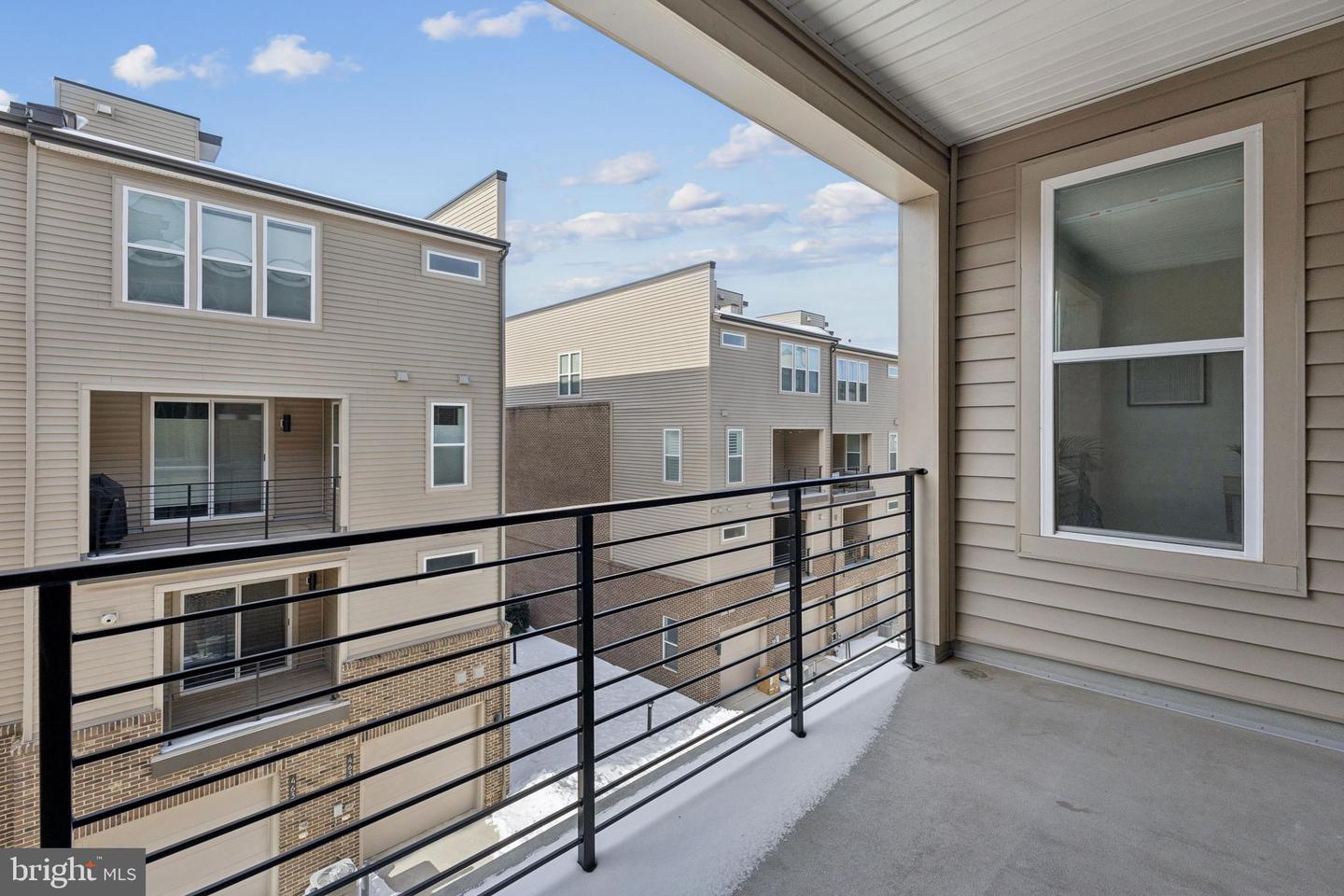 4635 CHARGER PL #805, CHANTILLY, Virginia 20151, 3 Bedrooms Bedrooms, ,2 BathroomsBathrooms,Residential,For sale,4635 CHARGER PL #805,VAFX2287800 MLS # VAFX2287800