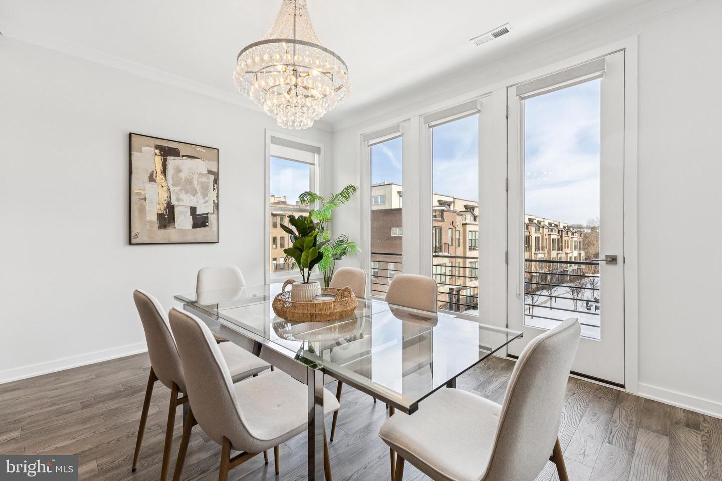 4635 CHARGER PL #805, CHANTILLY, Virginia 20151, 3 Bedrooms Bedrooms, ,2 BathroomsBathrooms,Residential,For sale,4635 CHARGER PL #805,VAFX2287800 MLS # VAFX2287800