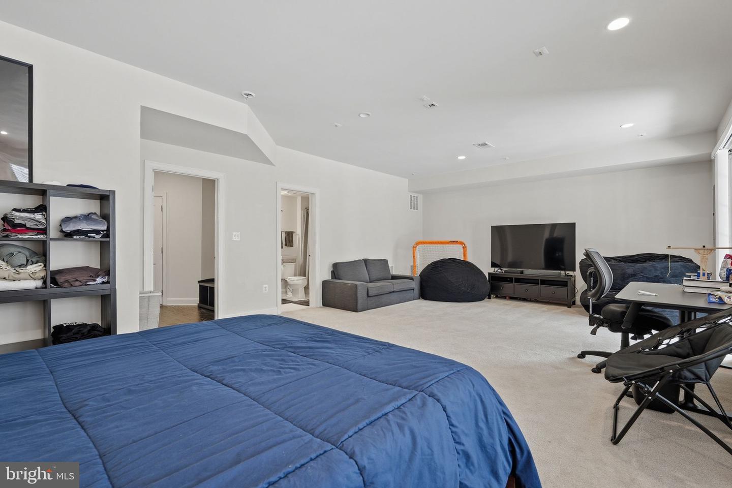 22597 WINDSOR LOCKS SQ, ASHBURN, Virginia 20148, 3 Bedrooms Bedrooms, ,3 BathroomsBathrooms,Residential,For sale,22597 WINDSOR LOCKS SQ,VALO2114818 MLS # VALO2114818