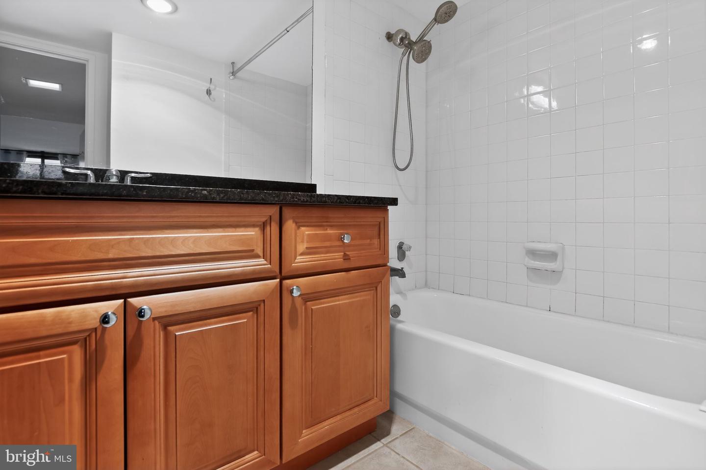 6101 EDSALL RD #1704, ALEXANDRIA, Virginia 22304, 2 Bedrooms Bedrooms, ,2 BathroomsBathrooms,Residential,For sale,6101 EDSALL RD #1704,VAAX2053618 MLS # VAAX2053618