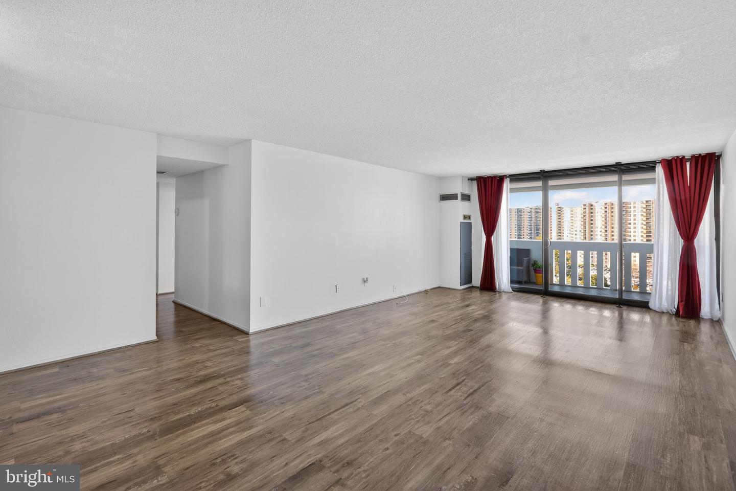 6101 EDSALL RD #1704, ALEXANDRIA, Virginia 22304, 2 Bedrooms Bedrooms, ,2 BathroomsBathrooms,Residential,For sale,6101 EDSALL RD #1704,VAAX2053618 MLS # VAAX2053618