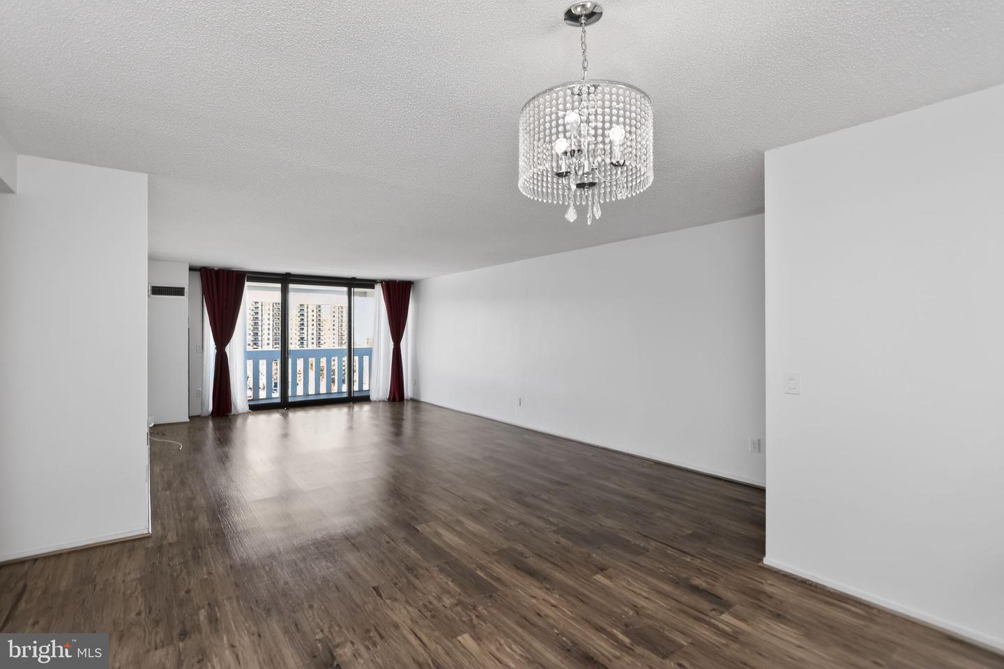 6101 EDSALL RD #1704, ALEXANDRIA, Virginia 22304, 2 Bedrooms Bedrooms, ,2 BathroomsBathrooms,Residential,For sale,6101 EDSALL RD #1704,VAAX2053618 MLS # VAAX2053618