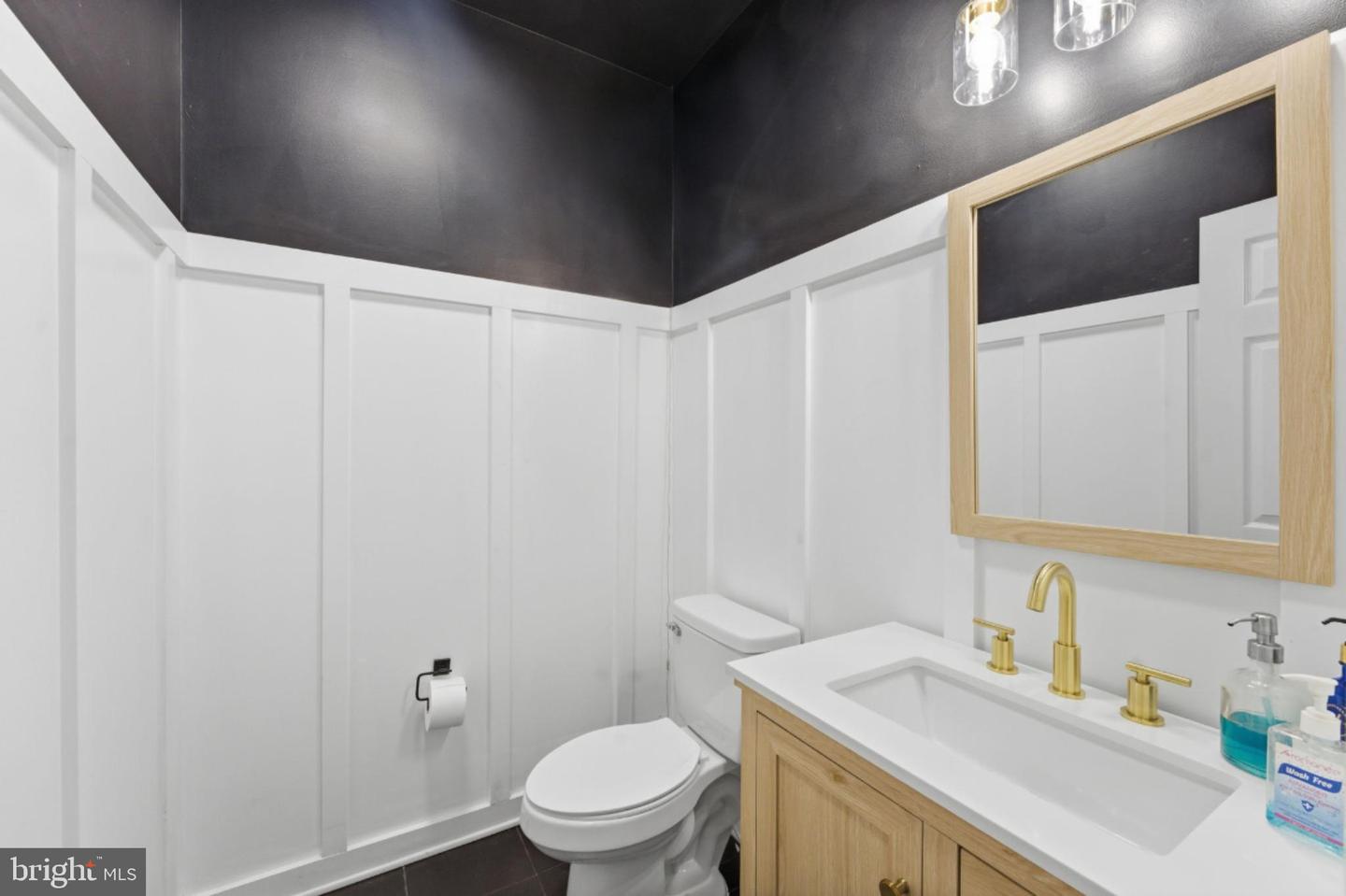 15450 EAGLE TAVERN LN, CENTREVILLE, Virginia 20120, 6 Bedrooms Bedrooms, ,3 BathroomsBathrooms,Residential,For sale,15450 EAGLE TAVERN LN,VAFX2287926 MLS # VAFX2287926