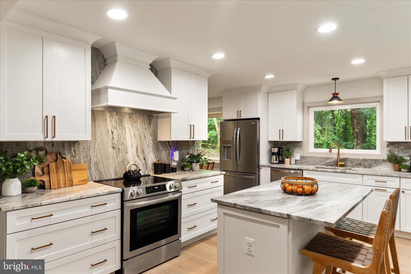 4386 LAKEWOOD DR, WARRENTON, Virginia 20187, 4 Bedrooms Bedrooms, ,3 BathroomsBathrooms,Residential,For sale,4386 LAKEWOOD DR,VAFQ2020304 MLS # VAFQ2020304