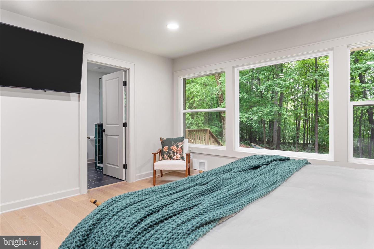 4386 LAKEWOOD DR, WARRENTON, Virginia 20187, 4 Bedrooms Bedrooms, ,3 BathroomsBathrooms,Residential,For sale,4386 LAKEWOOD DR,VAFQ2020304 MLS # VAFQ2020304