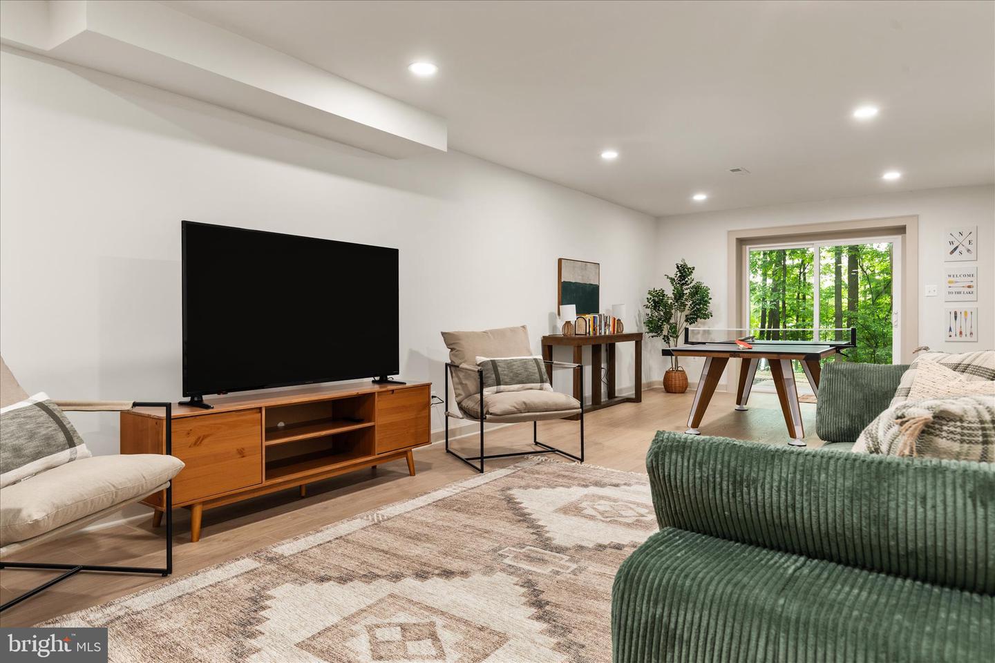 4386 LAKEWOOD DR, WARRENTON, Virginia 20187, 4 Bedrooms Bedrooms, ,3 BathroomsBathrooms,Residential,For sale,4386 LAKEWOOD DR,VAFQ2020304 MLS # VAFQ2020304