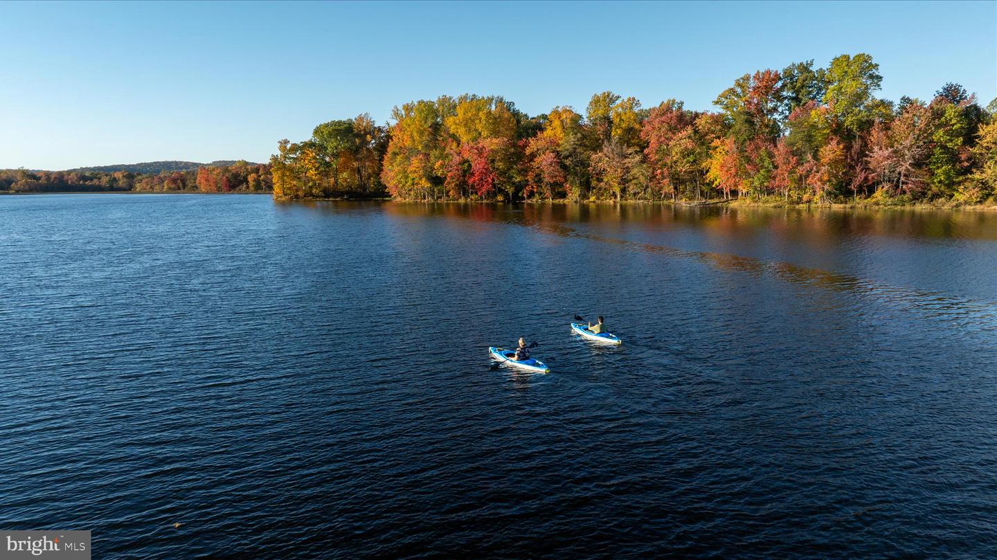 4386 LAKEWOOD DR, WARRENTON, Virginia 20187, 4 Bedrooms Bedrooms, ,3 BathroomsBathrooms,Residential,For sale,4386 LAKEWOOD DR,VAFQ2020304 MLS # VAFQ2020304