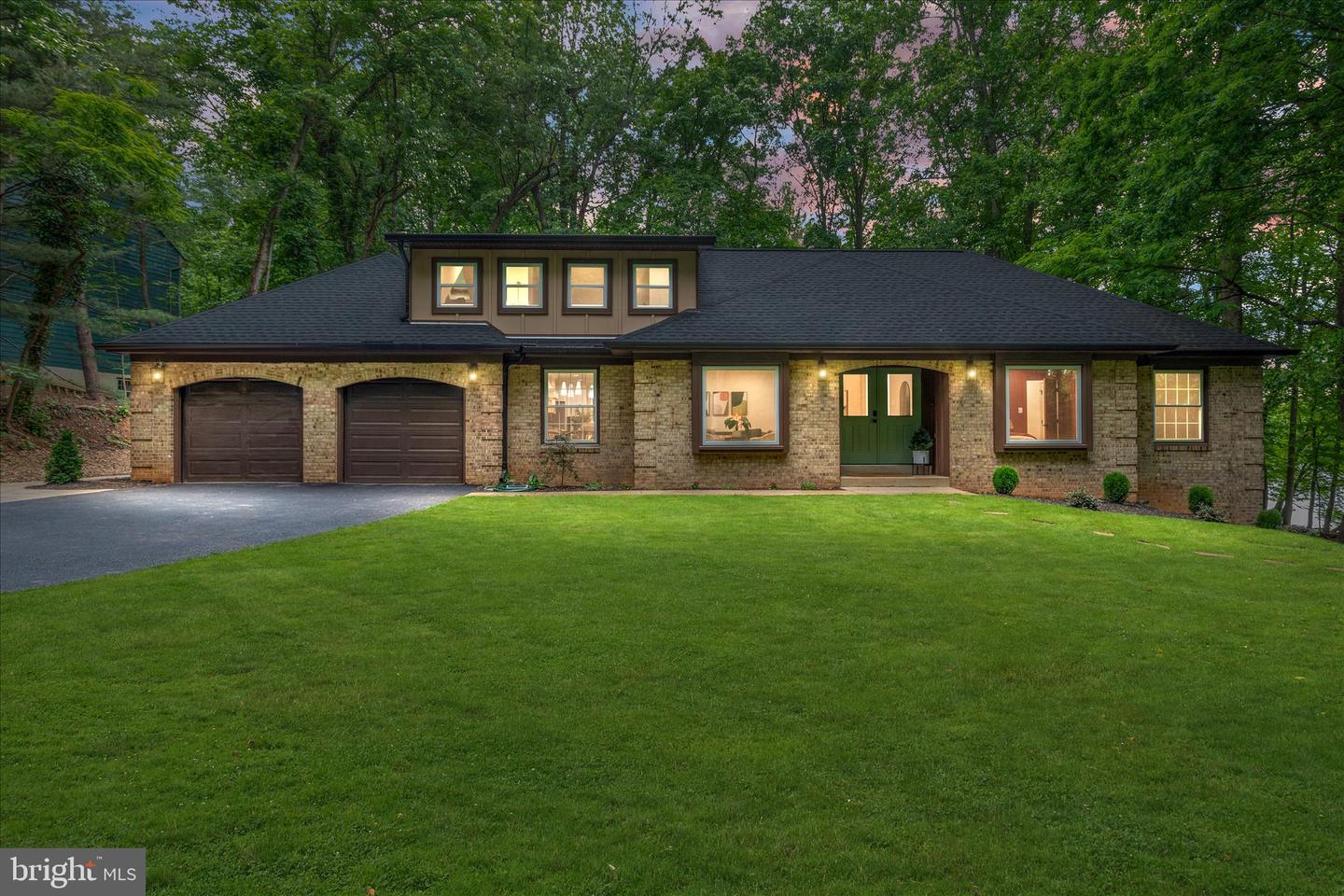 4386 LAKEWOOD DR, WARRENTON, Virginia 20187, 4 Bedrooms Bedrooms, ,3 BathroomsBathrooms,Residential,For sale,4386 LAKEWOOD DR,VAFQ2020304 MLS # VAFQ2020304