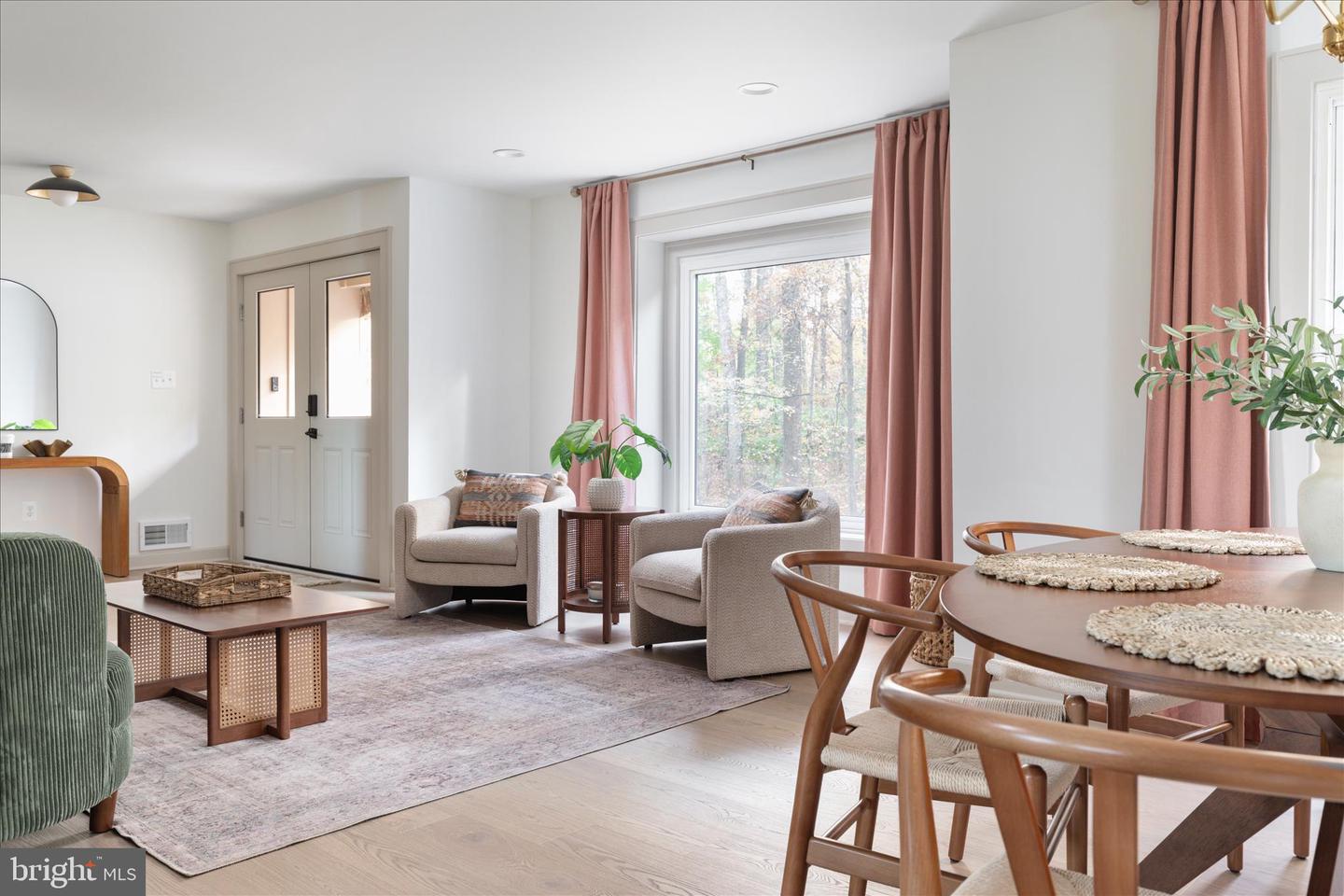 4386 LAKEWOOD DR, WARRENTON, Virginia 20187, 4 Bedrooms Bedrooms, ,3 BathroomsBathrooms,Residential,For sale,4386 LAKEWOOD DR,VAFQ2020304 MLS # VAFQ2020304