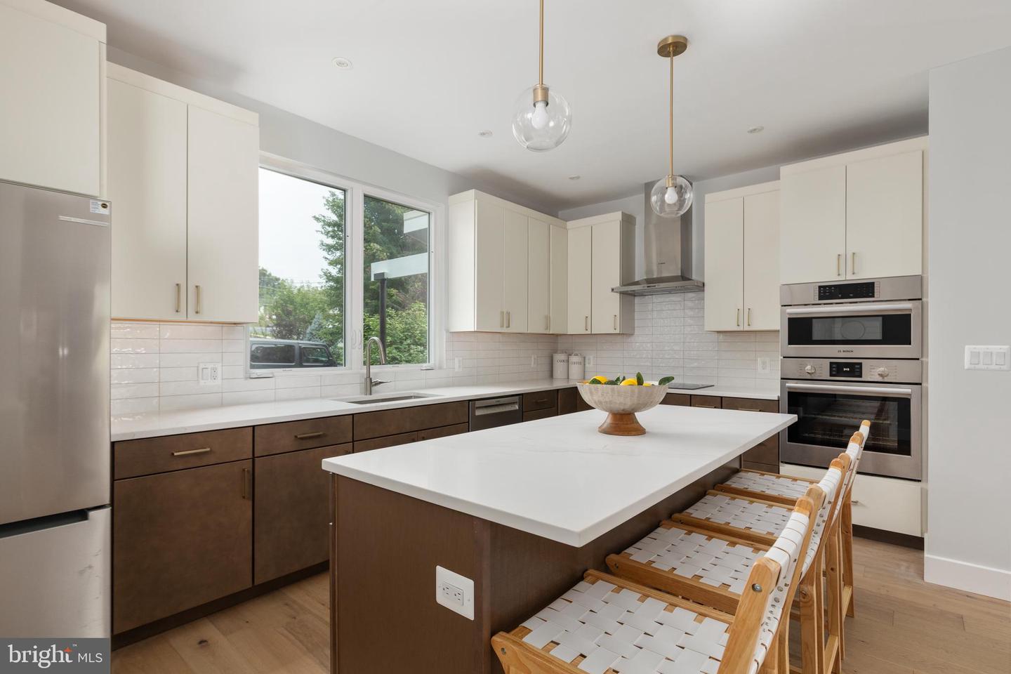 7435 NIGH RD, FALLS CHURCH, Virginia 22043, 5 Bedrooms Bedrooms, ,5 BathroomsBathrooms,Residential,For sale,7435 NIGH RD,VAFX2287938 MLS # VAFX2287938