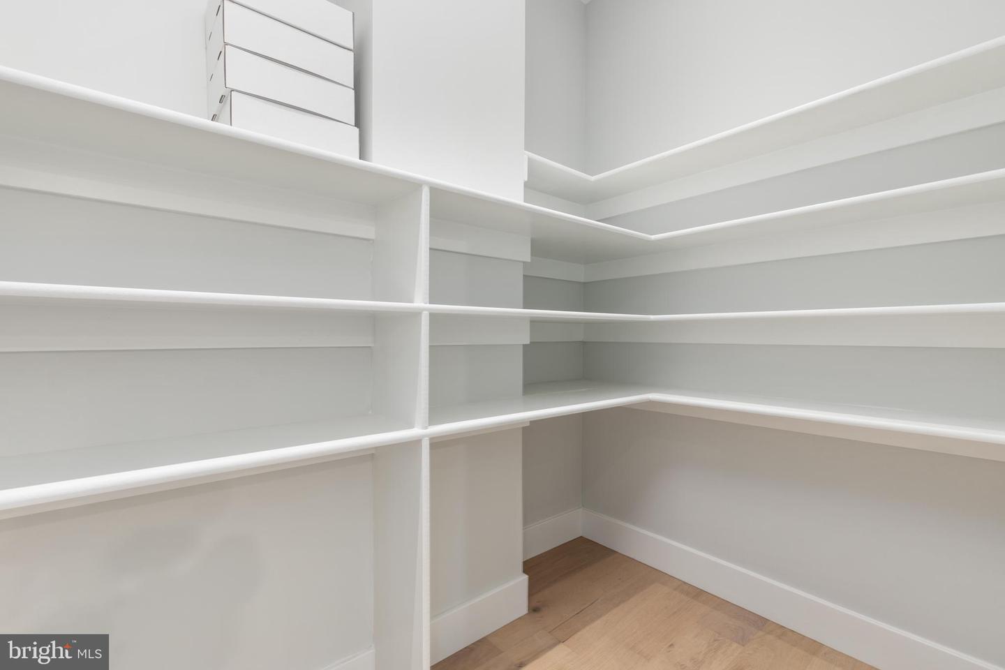 7435 NIGH RD, FALLS CHURCH, Virginia 22043, 5 Bedrooms Bedrooms, ,5 BathroomsBathrooms,Residential,For sale,7435 NIGH RD,VAFX2287938 MLS # VAFX2287938