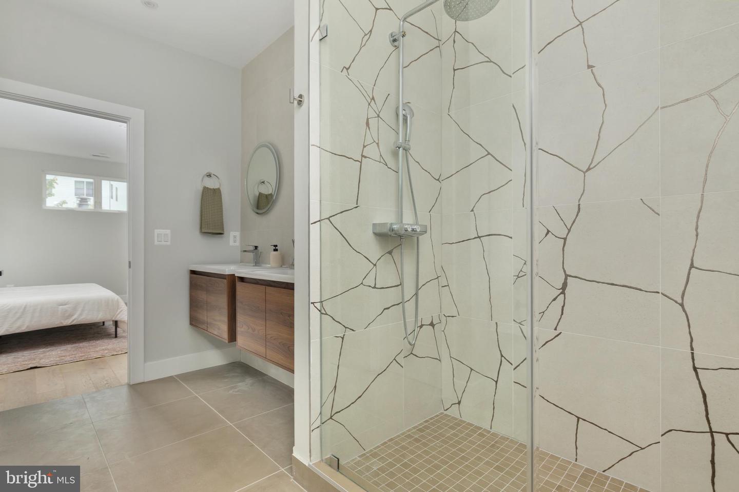 7435 NIGH RD, FALLS CHURCH, Virginia 22043, 5 Bedrooms Bedrooms, ,5 BathroomsBathrooms,Residential,For sale,7435 NIGH RD,VAFX2287938 MLS # VAFX2287938