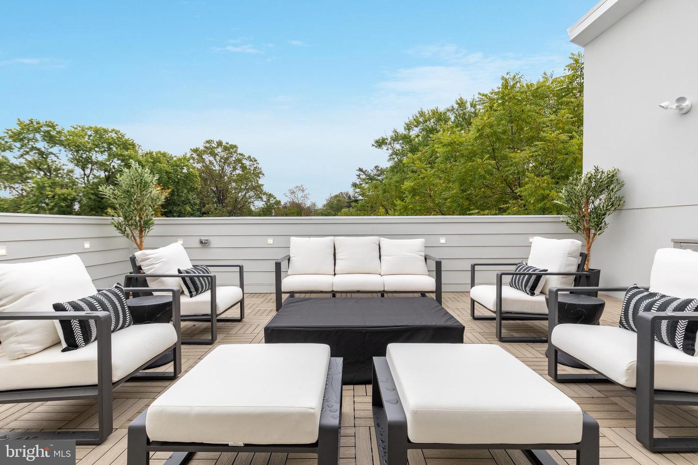 7435 NIGH RD, FALLS CHURCH, Virginia 22043, 5 Bedrooms Bedrooms, ,5 BathroomsBathrooms,Residential,For sale,7435 NIGH RD,VAFX2287938 MLS # VAFX2287938