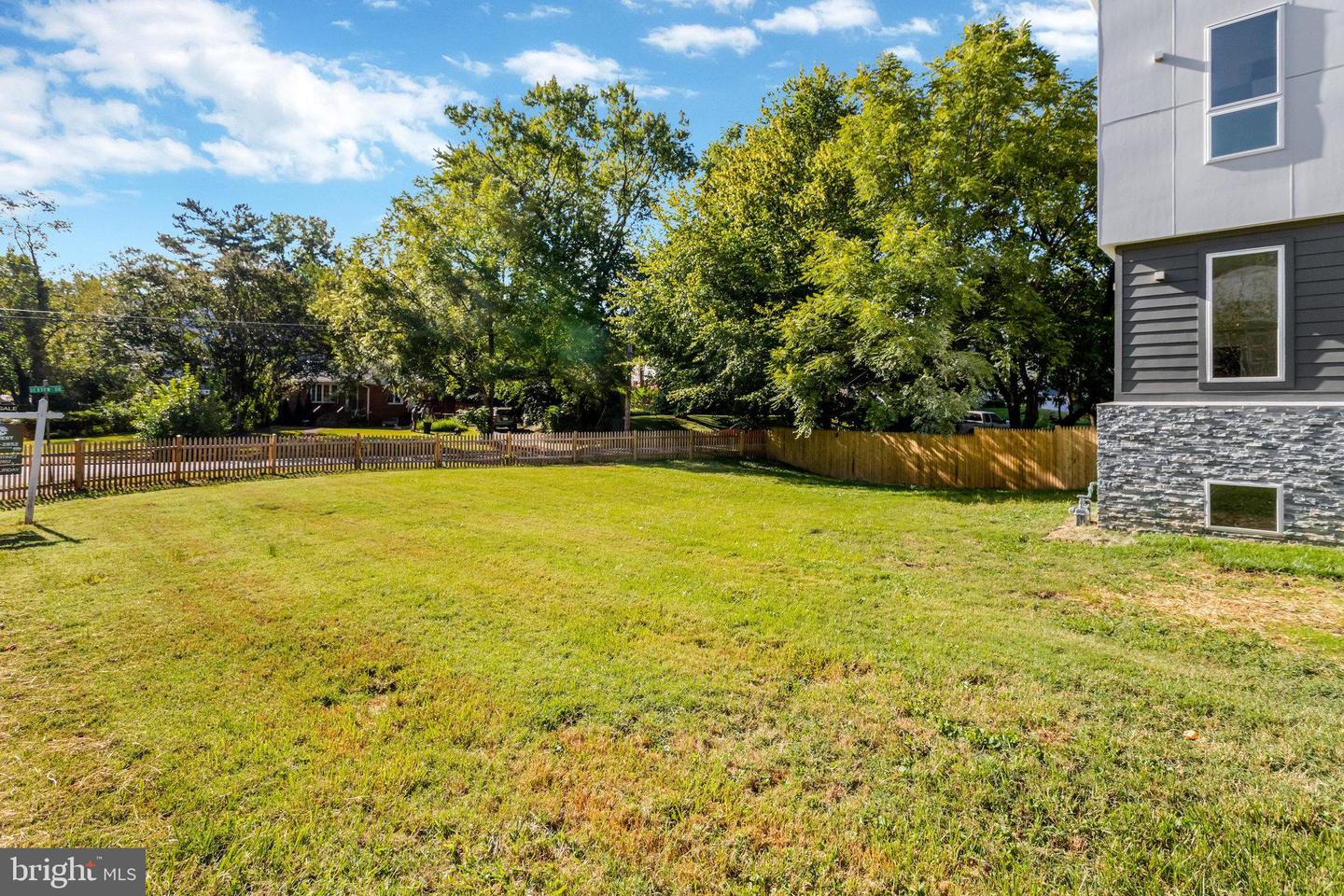 7435 NIGH RD, FALLS CHURCH, Virginia 22043, 5 Bedrooms Bedrooms, ,5 BathroomsBathrooms,Residential,For sale,7435 NIGH RD,VAFX2287938 MLS # VAFX2287938