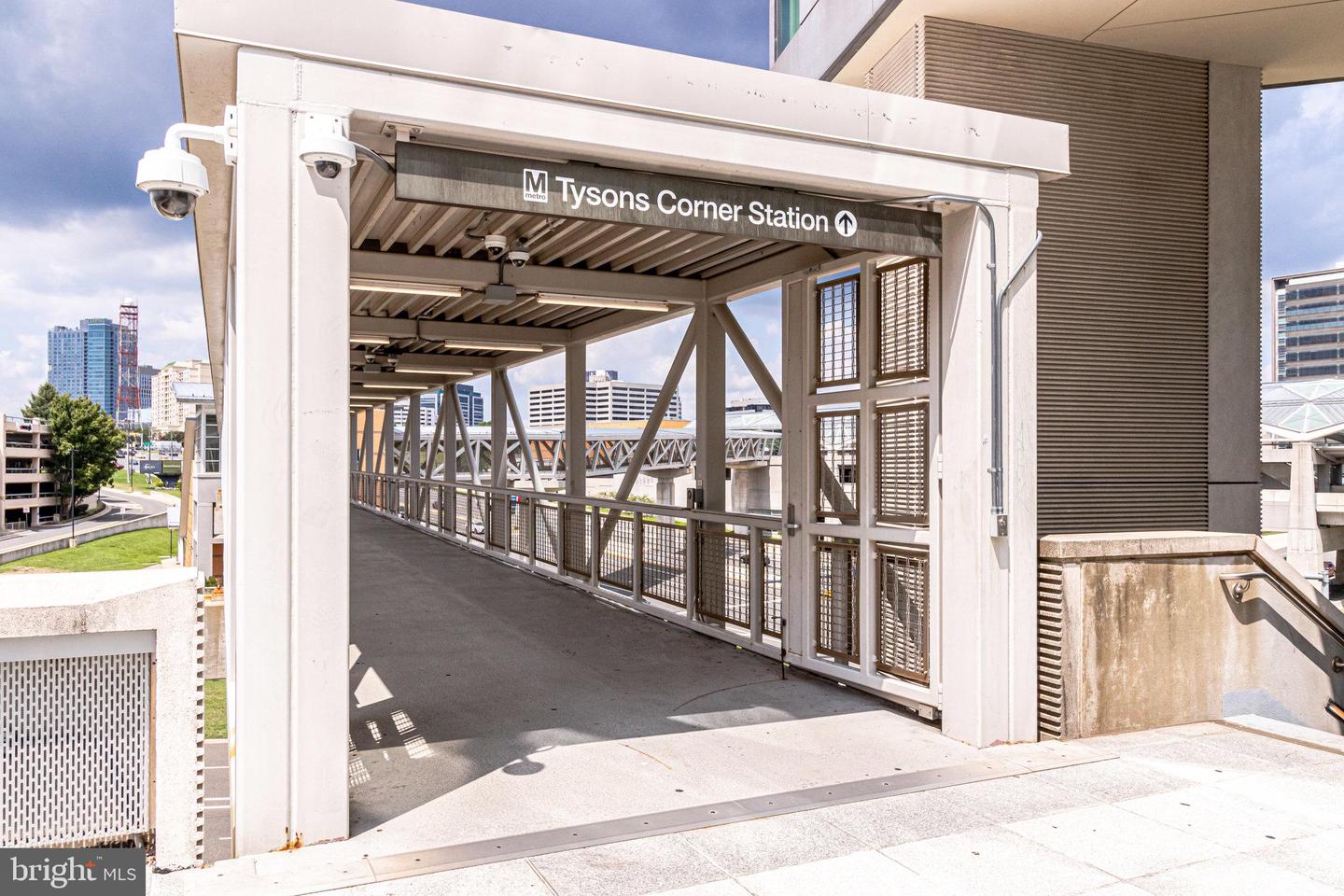 7435 NIGH RD, FALLS CHURCH, Virginia 22043, 5 Bedrooms Bedrooms, ,5 BathroomsBathrooms,Residential,For sale,7435 NIGH RD,VAFX2287938 MLS # VAFX2287938