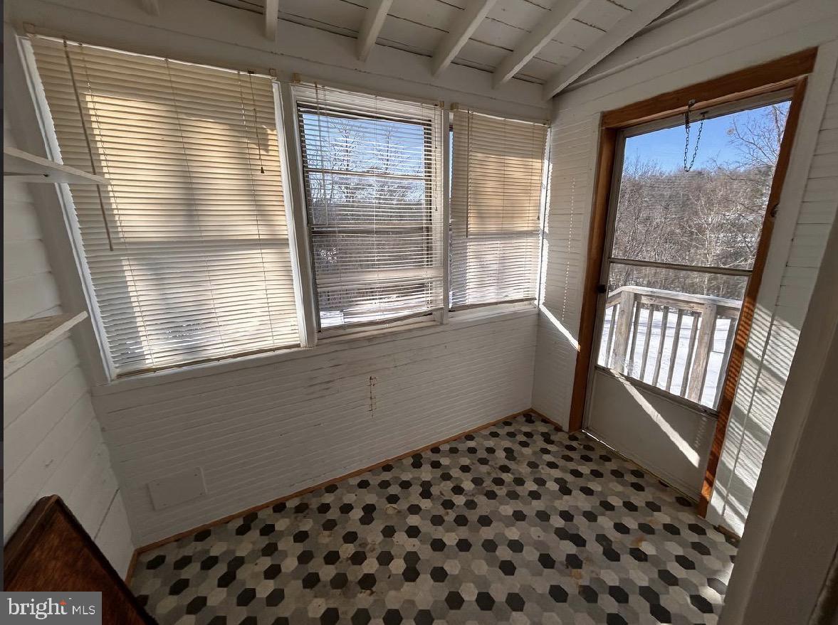 247 11TH STREET NW DR, PULASKI, Virginia 24301, 2 Bedrooms Bedrooms, ,1 BathroomBathrooms,Residential,For sale,247 11TH STREET NW DR,VAPU2000048 MLS # VAPU2000048