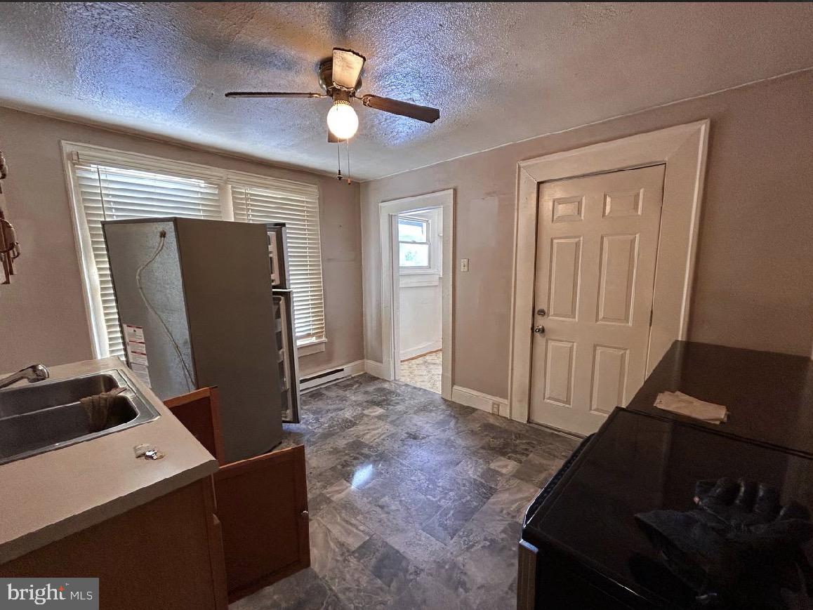 247 11TH STREET NW DR, PULASKI, Virginia 24301, 2 Bedrooms Bedrooms, ,1 BathroomBathrooms,Residential,For sale,247 11TH STREET NW DR,VAPU2000048 MLS # VAPU2000048