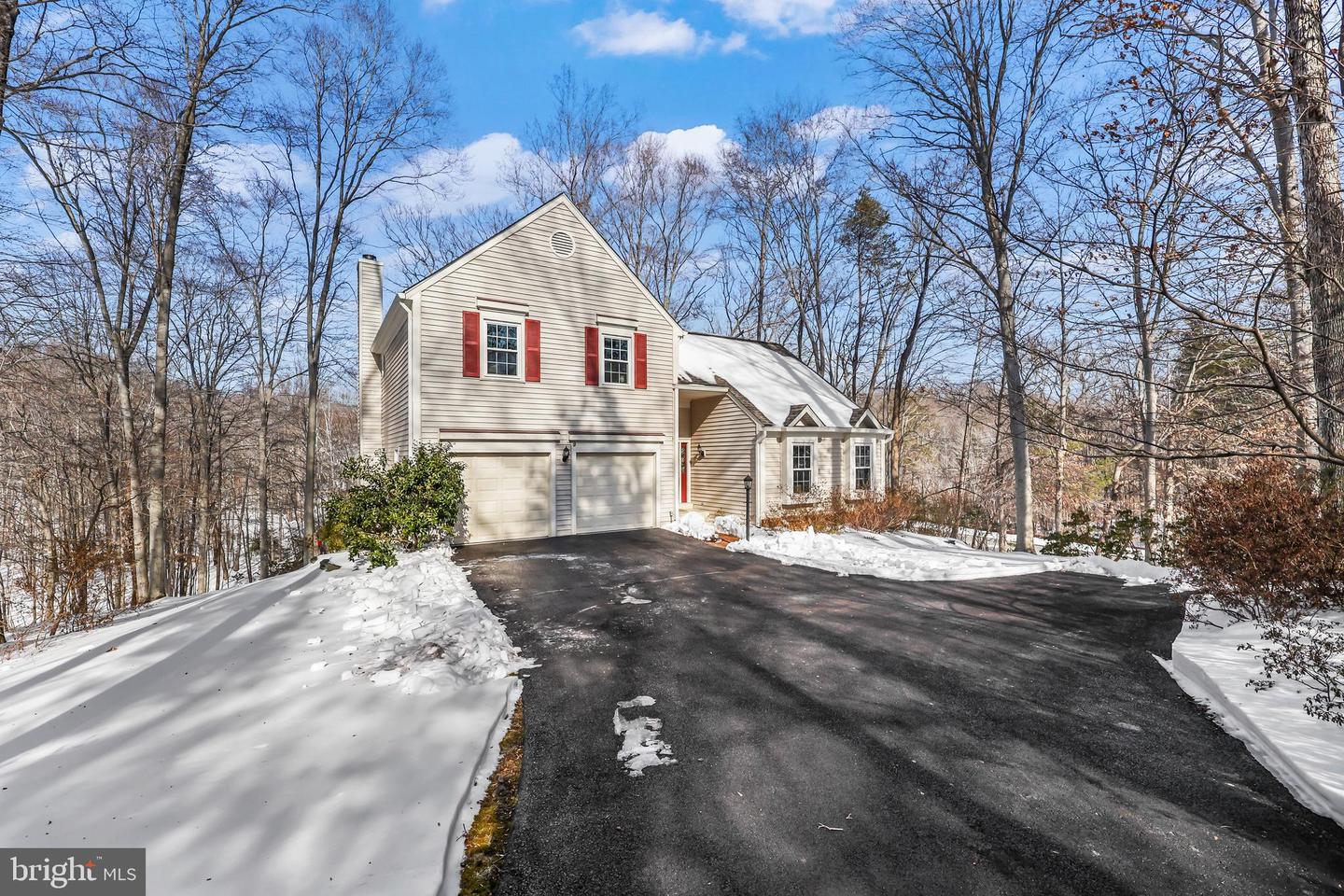 4302 ORKNEY CT, WOODBRIDGE, Virginia 22192, 5 Bedrooms Bedrooms, ,3 BathroomsBathrooms,Residential,For sale,4302 ORKNEY CT,VAPW2111480 MLS # VAPW2111480