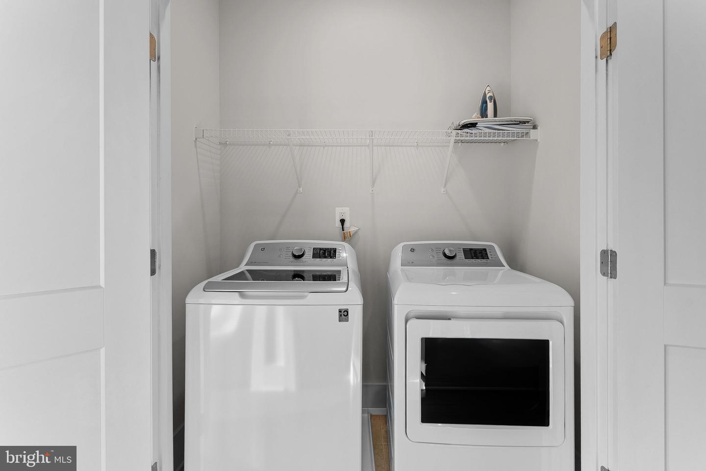 20108 OLD LINE TER, ASHBURN, Virginia 20147, 3 Bedrooms Bedrooms, ,2 BathroomsBathrooms,Residential,For sale,20108 OLD LINE TER,VALO2114884 MLS # VALO2114884