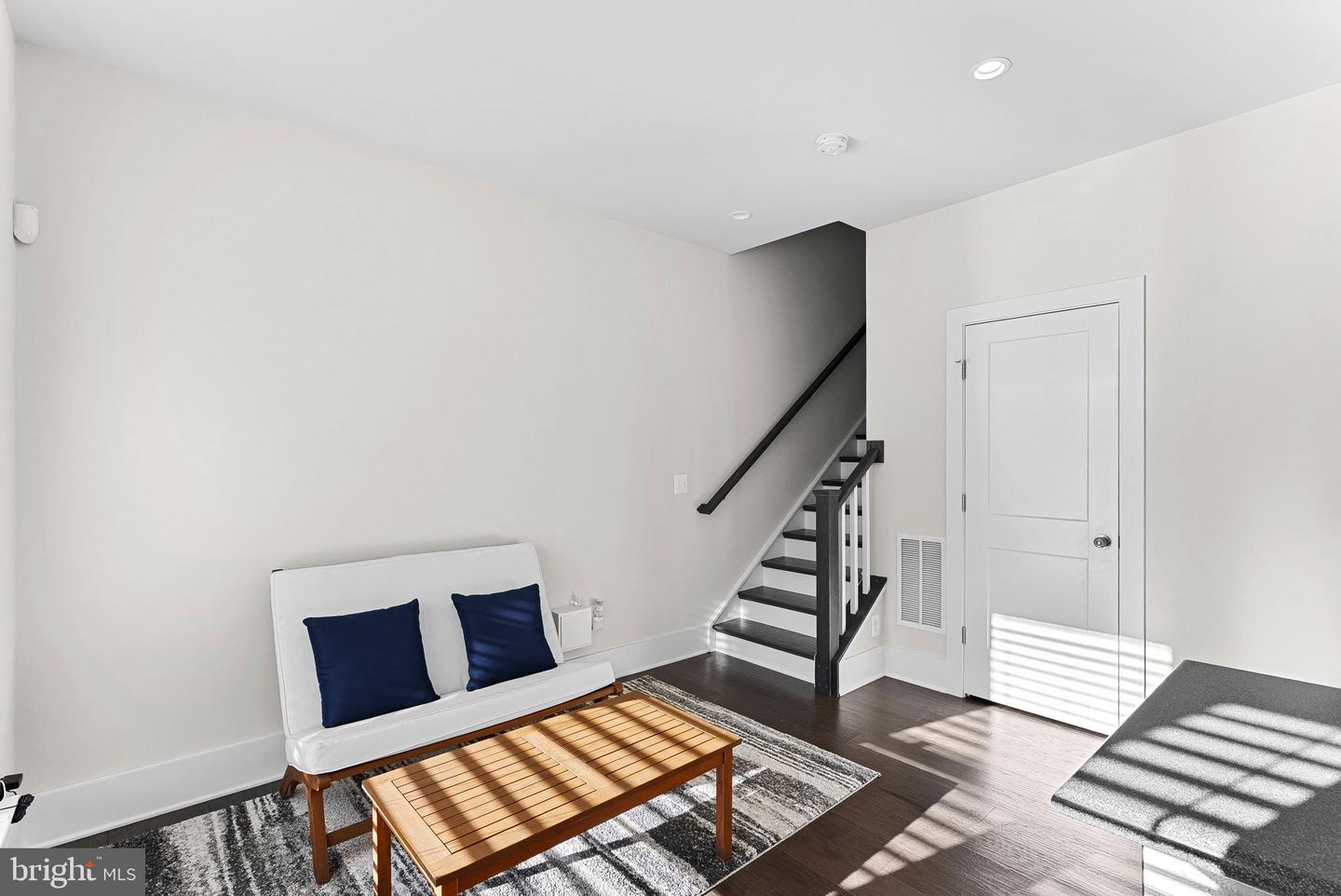 20108 OLD LINE TER, ASHBURN, Virginia 20147, 3 Bedrooms Bedrooms, ,2 BathroomsBathrooms,Residential,For sale,20108 OLD LINE TER,VALO2114884 MLS # VALO2114884