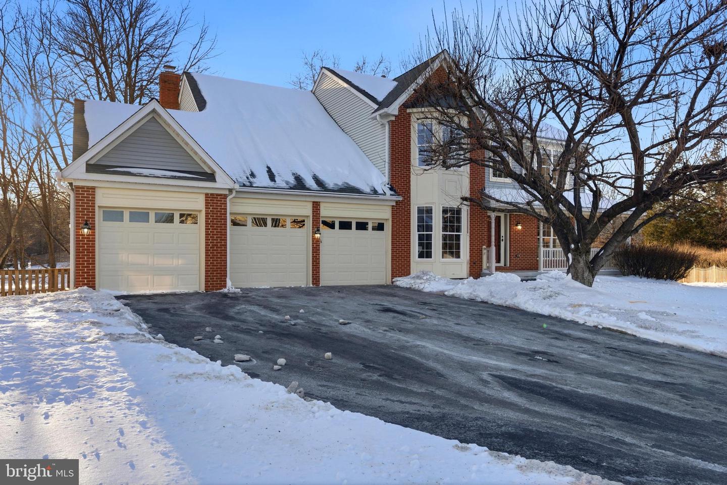 613 BRIAN THOMAS CT SE, LEESBURG, Virginia 20175, 4 Bedrooms Bedrooms, ,3 BathroomsBathrooms,Residential,For sale,613 BRIAN THOMAS CT SE,VALO2114938 MLS # VALO2114938