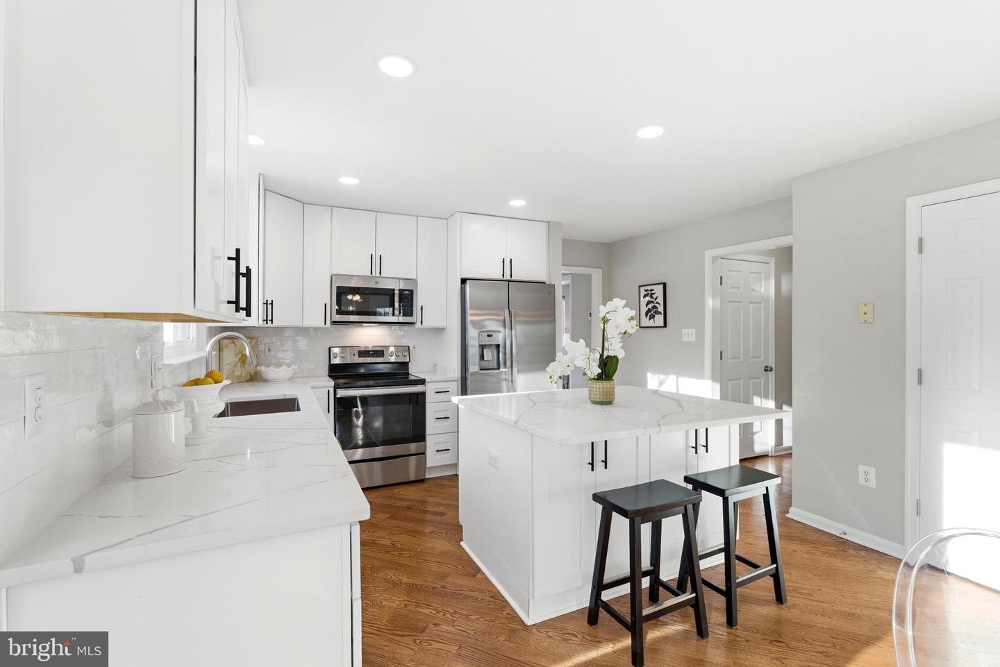 613 BRIAN THOMAS CT SE, LEESBURG, Virginia 20175, 4 Bedrooms Bedrooms, ,3 BathroomsBathrooms,Residential,For sale,613 BRIAN THOMAS CT SE,VALO2114938 MLS # VALO2114938