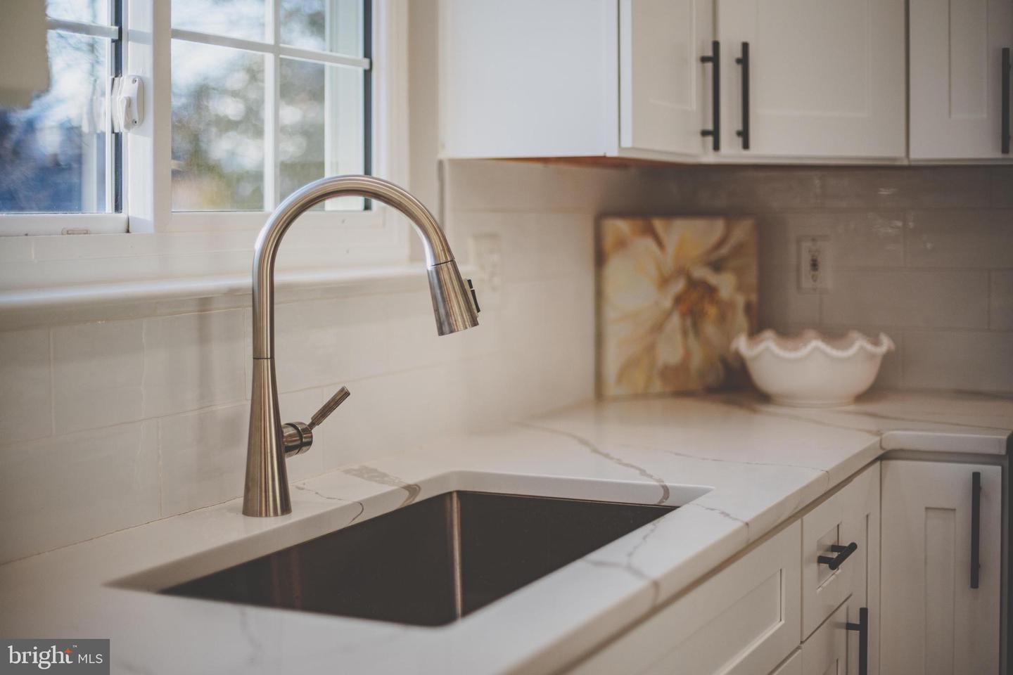 613 BRIAN THOMAS CT SE, LEESBURG, Virginia 20175, 4 Bedrooms Bedrooms, ,3 BathroomsBathrooms,Residential,For sale,613 BRIAN THOMAS CT SE,VALO2114938 MLS # VALO2114938