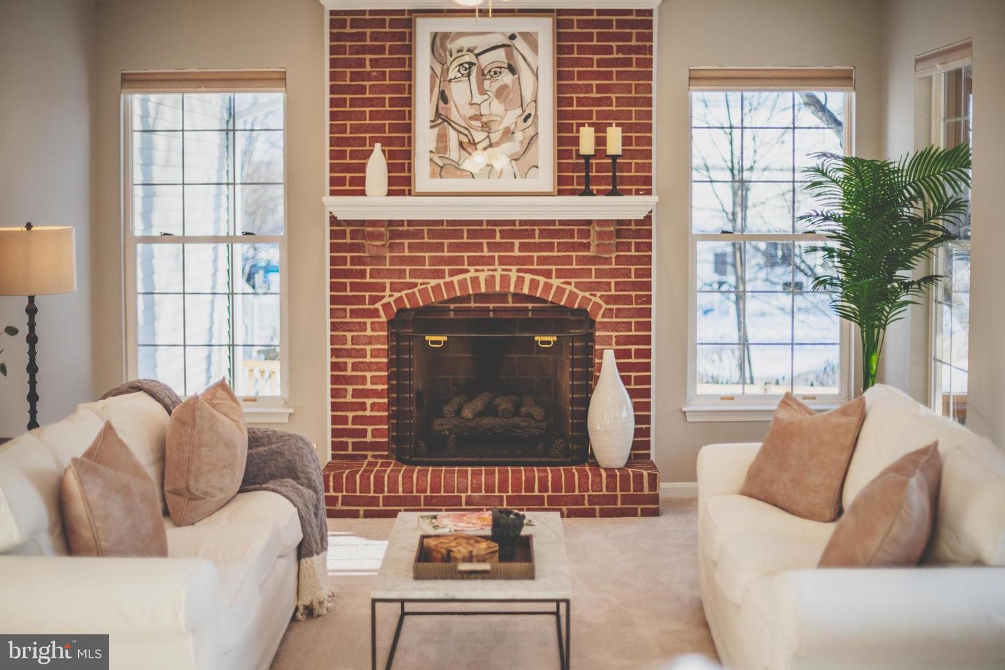 613 BRIAN THOMAS CT SE, LEESBURG, Virginia 20175, 4 Bedrooms Bedrooms, ,3 BathroomsBathrooms,Residential,For sale,613 BRIAN THOMAS CT SE,VALO2114938 MLS # VALO2114938