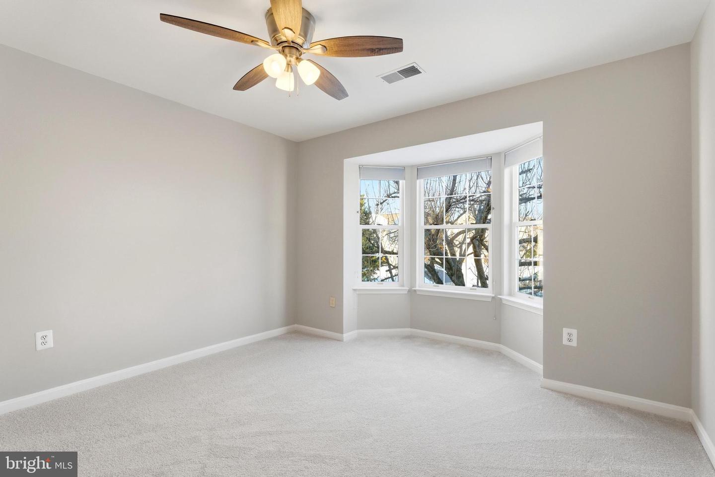 613 BRIAN THOMAS CT SE, LEESBURG, Virginia 20175, 4 Bedrooms Bedrooms, ,3 BathroomsBathrooms,Residential,For sale,613 BRIAN THOMAS CT SE,VALO2114938 MLS # VALO2114938