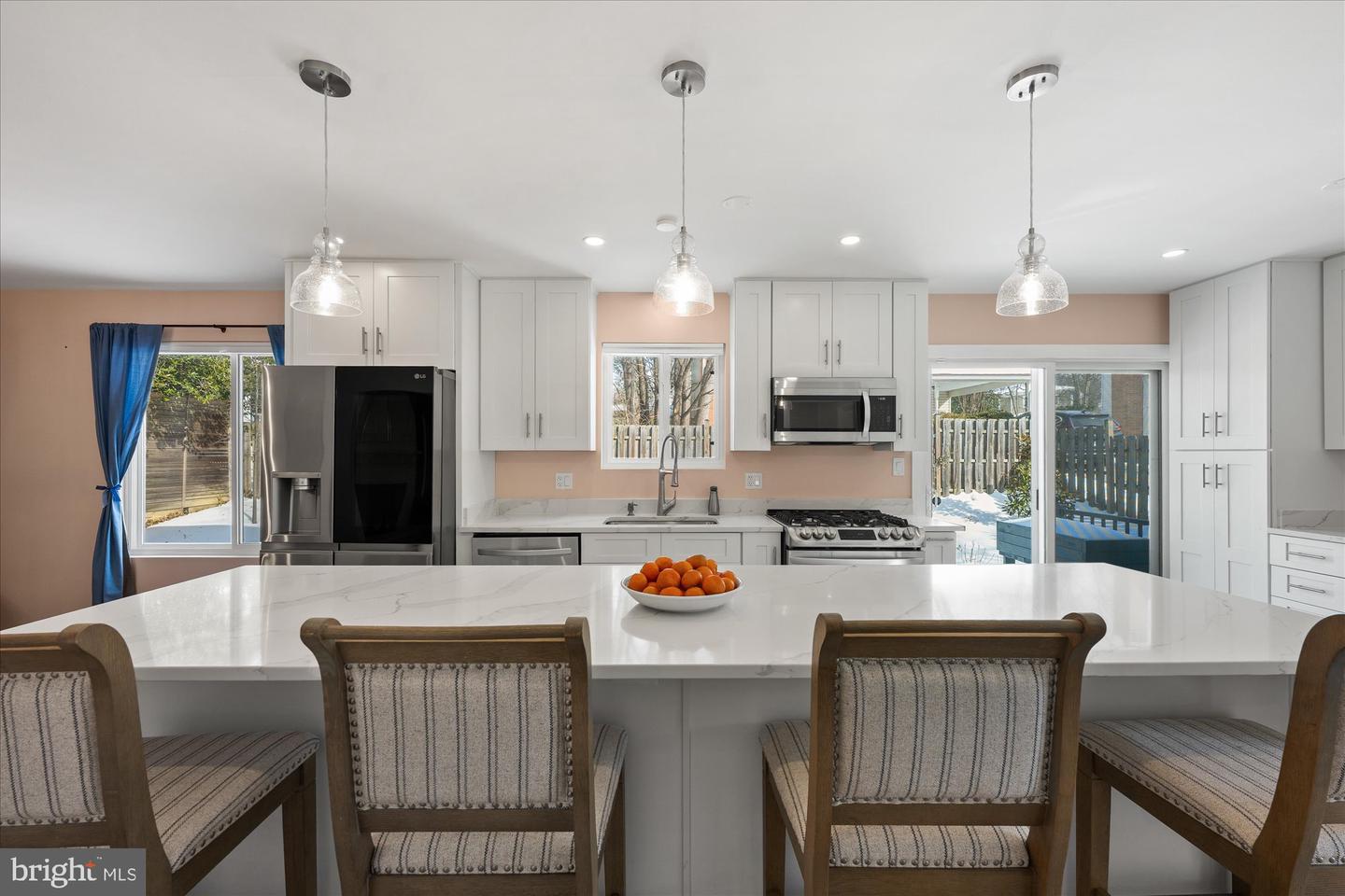 1925 N WESTMORELAND ST, ARLINGTON, Virginia 22213, 4 Bedrooms Bedrooms, 8 Rooms Rooms,3 BathroomsBathrooms,Residential,For sale,1925 N WESTMORELAND ST,VAAR2068288 MLS # VAAR2068288