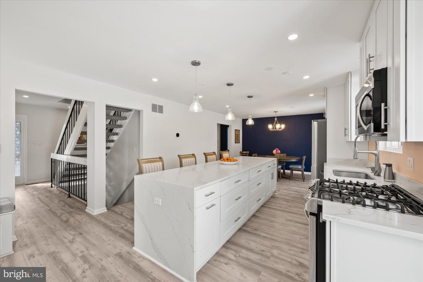 1925 N WESTMORELAND ST, ARLINGTON, Virginia 22213, 4 Bedrooms Bedrooms, 8 Rooms Rooms,3 BathroomsBathrooms,Residential,For sale,1925 N WESTMORELAND ST,VAAR2068288 MLS # VAAR2068288